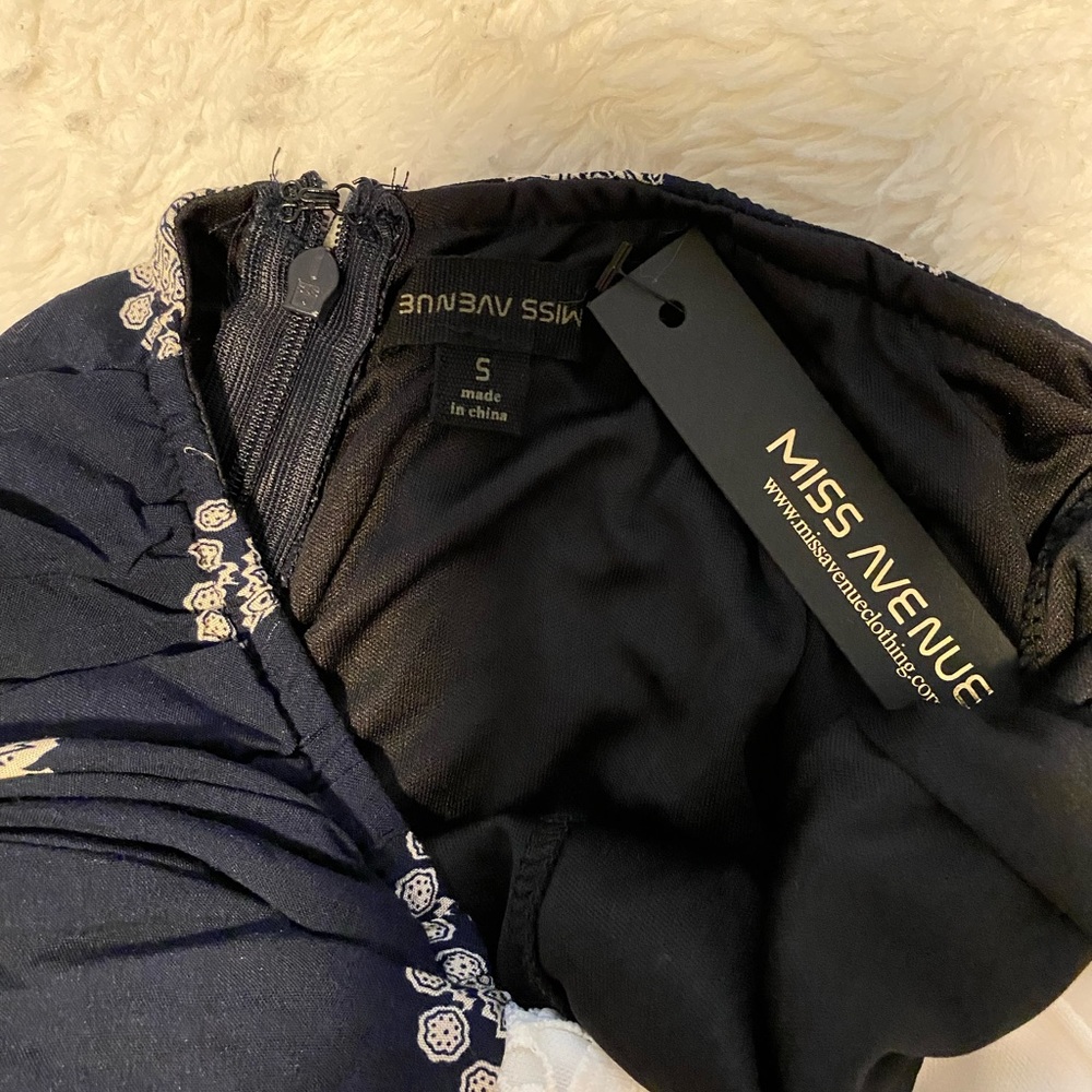 Pretty backless romper - Picture 2 of 4